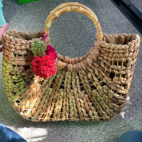 Limited Edition Straw Beach Bag with Bamboo Handles and Raffia Pom Poms - Picture 1 of 6